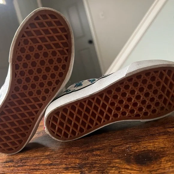 Disney Stitch Vans 13k - Picture 4 of 5